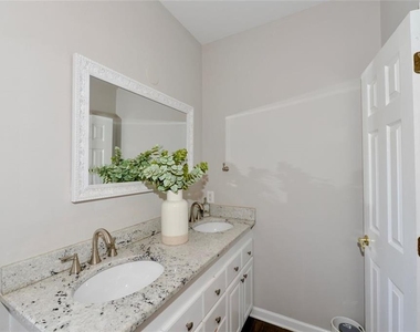 310 Windsor Gate Cove Ne - Photo Thumbnail 49