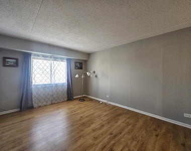 475 Plum Creek Drive - Photo Thumbnail 14