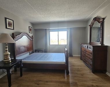 475 Plum Creek Drive - Photo Thumbnail 8