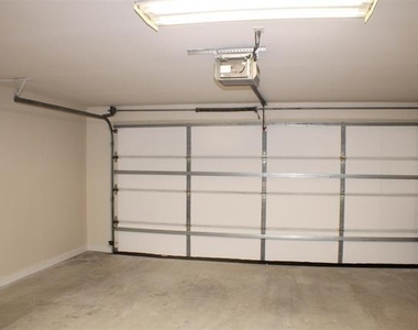 7936 Pecan Drive - Photo Thumbnail 14