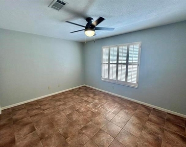 7936 Pecan Drive - Photo Thumbnail 10