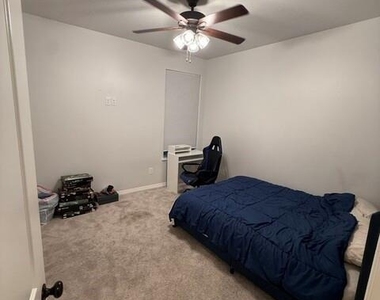 505 Holstein Drive - Photo Thumbnail 5