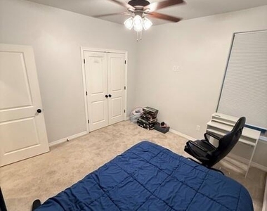 505 Holstein Drive - Photo Thumbnail 4