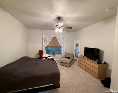 505 Holstein Drive - Photo Thumbnail 7