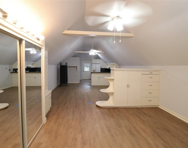1702 Cougar Creek Street - Photo Thumbnail 7