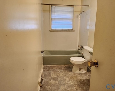 424 Roundtop Avenue - Photo Thumbnail 3