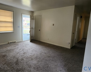 424 Roundtop Avenue - Photo Thumbnail 1