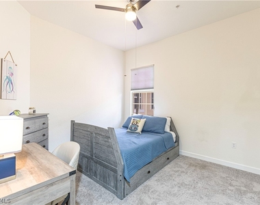 8641 Piazza Del Lago Circle - Photo Thumbnail 20