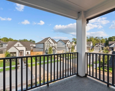 1519 Noble Park Drive - Photo Thumbnail 6