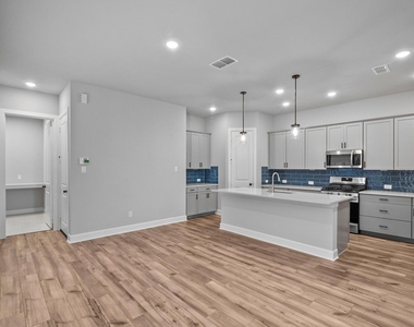 1519 Noble Park Drive - Photo Thumbnail 17