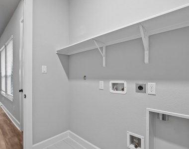 1519 Noble Park Drive - Photo Thumbnail 21