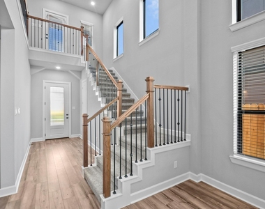 1519 Noble Park Drive - Photo Thumbnail 8