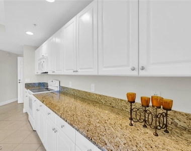 2745 1st Street - Photo Thumbnail 7