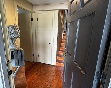 1702 Hill Avenue - Photo Thumbnail 9