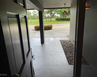 1702 Hill Avenue - Photo Thumbnail 8