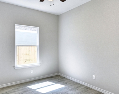 9824 Arbor Oak - Photo Thumbnail 12