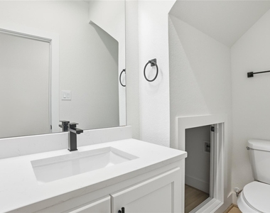 712 Delano Street - Photo Thumbnail 26