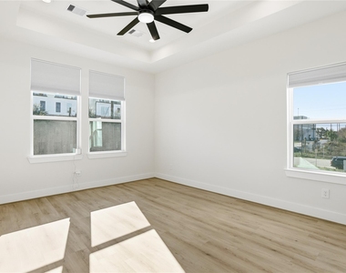 712 Delano Street - Photo Thumbnail 36