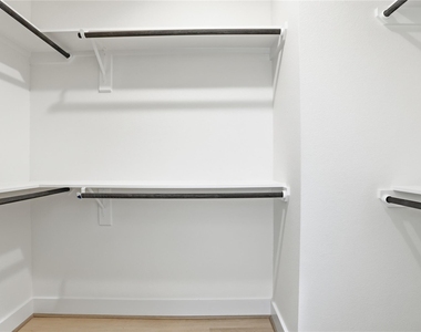 712 Delano Street - Photo Thumbnail 9