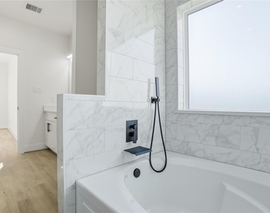 712 Delano Street - Photo Thumbnail 41