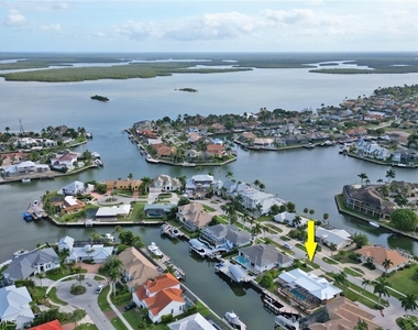 562 Goldcoast Court - Photo Thumbnail 27