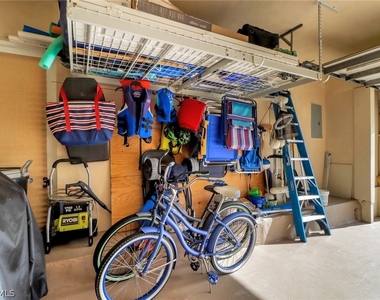 562 Goldcoast Court - Photo Thumbnail 18