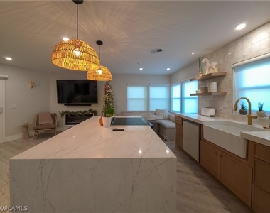 1495 Blue Point Avenue - Photo Thumbnail 6