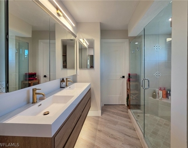 1495 Blue Point Avenue - Photo Thumbnail 16