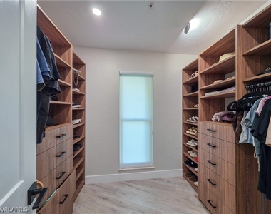 1495 Blue Point Avenue - Photo Thumbnail 15
