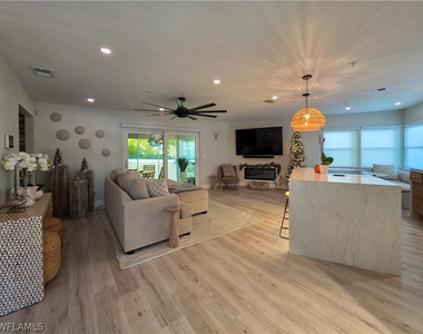 1495 Blue Point Avenue - Photo Thumbnail 3