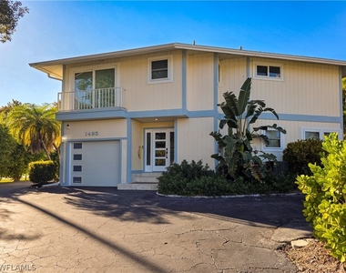 1495 Blue Point Avenue - Photo Thumbnail 2