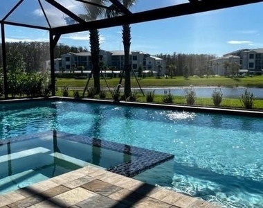 5985 Berwick Lane - Photo Thumbnail 3