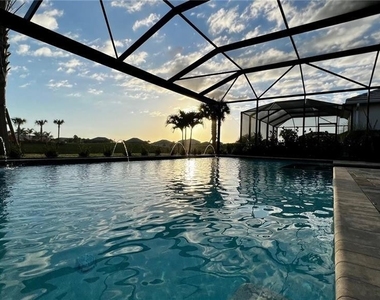 5985 Berwick Lane - Photo Thumbnail 2