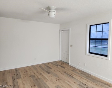 3820 20th Street W - Photo Thumbnail 12
