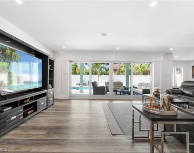 27140 Brendan Way - Photo Thumbnail 32