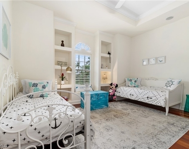 27140 Brendan Way - Photo Thumbnail 9