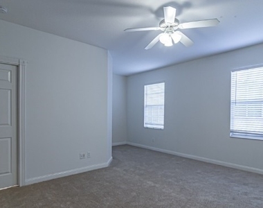 28576 Alessandria Circle - Photo Thumbnail 14