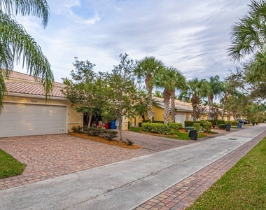 28576 Alessandria Circle - Photo Thumbnail 29