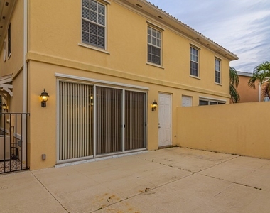28576 Alessandria Circle - Photo Thumbnail 26