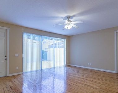 28576 Alessandria Circle - Photo Thumbnail 10