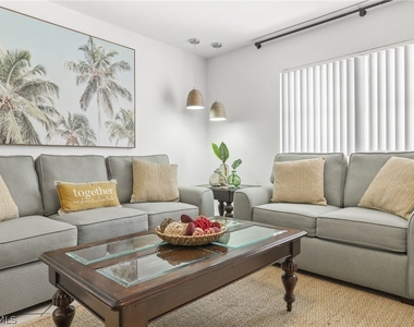 742 111th Avenue N - Photo Thumbnail 8
