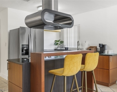 742 111th Avenue N - Photo Thumbnail 10