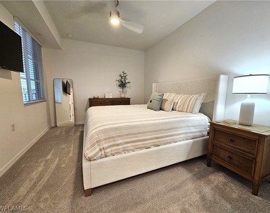 5749 Double Eagle Circle - Photo Thumbnail 7