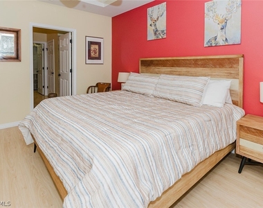6441 Liberty Street - Photo Thumbnail 23