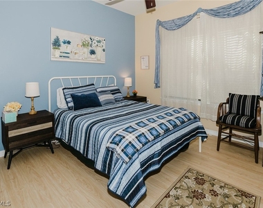 6441 Liberty Street - Photo Thumbnail 10