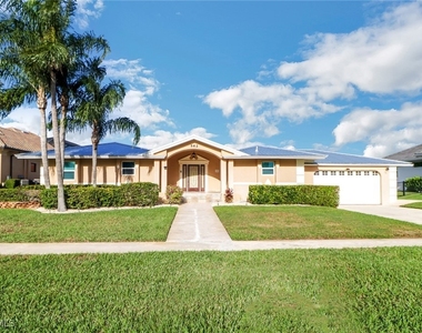 562 Goldcoast Court - Photo Thumbnail 3