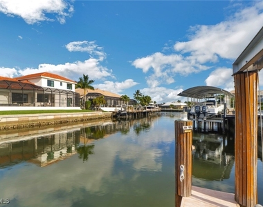 562 Goldcoast Court - Photo Thumbnail 23