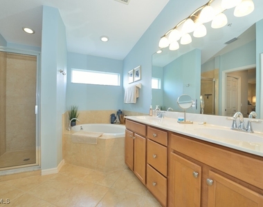 10330 Heritage Bay Boulevard - Photo Thumbnail 5