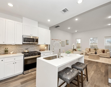 7504 Carver Road - Photo Thumbnail 14