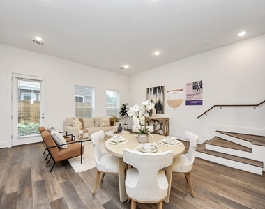 7504 Carver Road - Photo Thumbnail 10